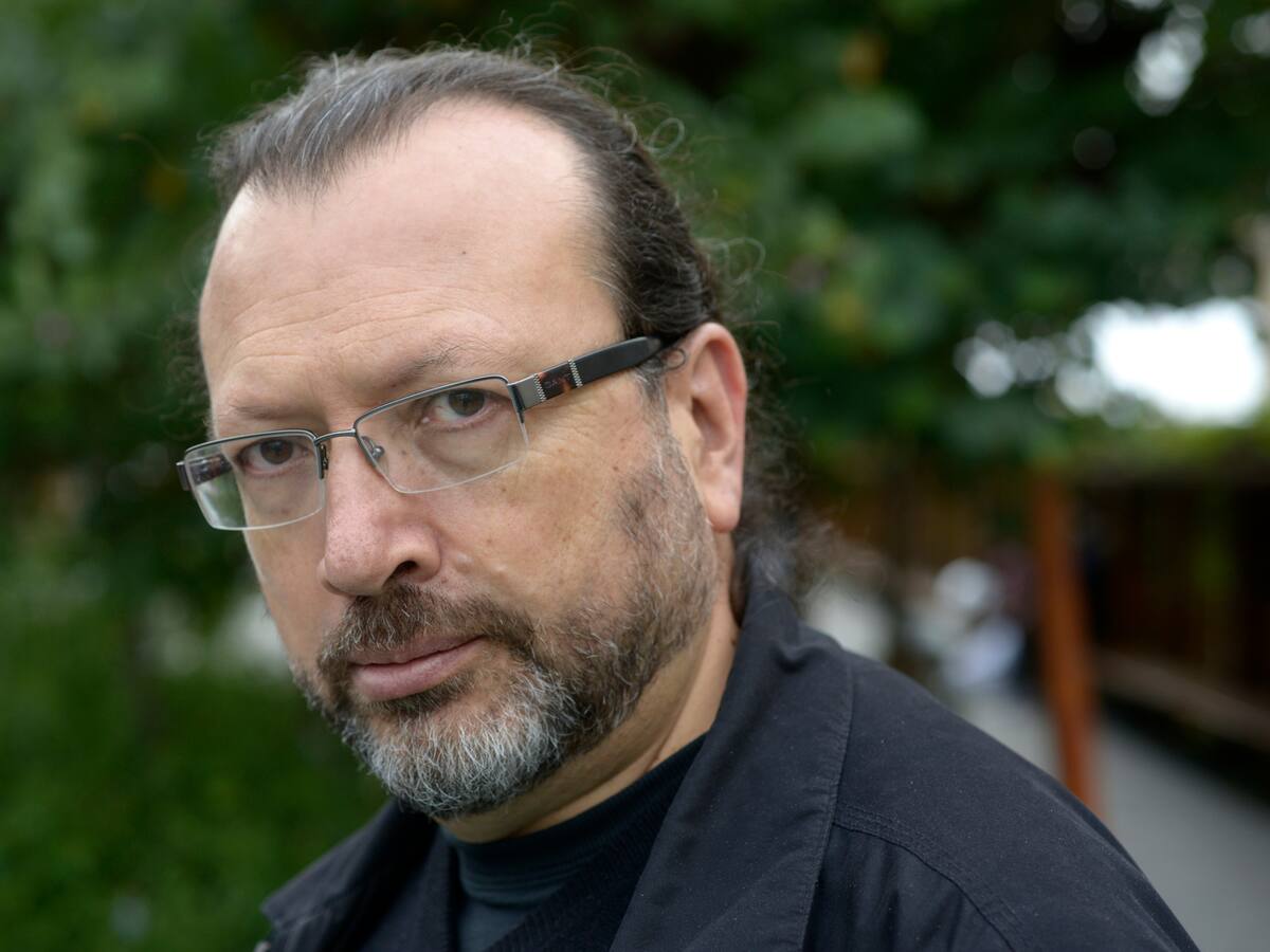 Me pareció transparente aceptar el aval del partido de Rodolfo Hernández: William Ospina