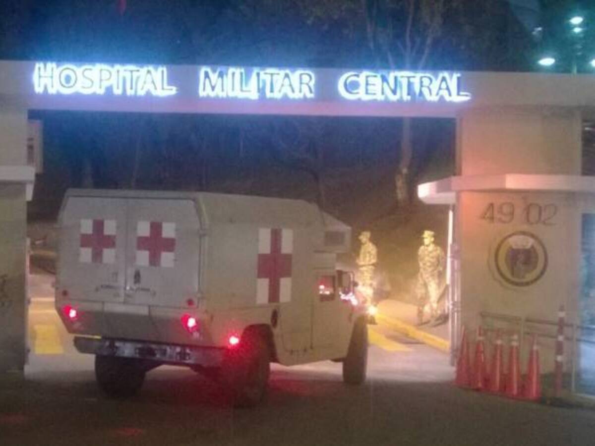 Soldados liberados por el ELN son atendidos en el Hospital Militar