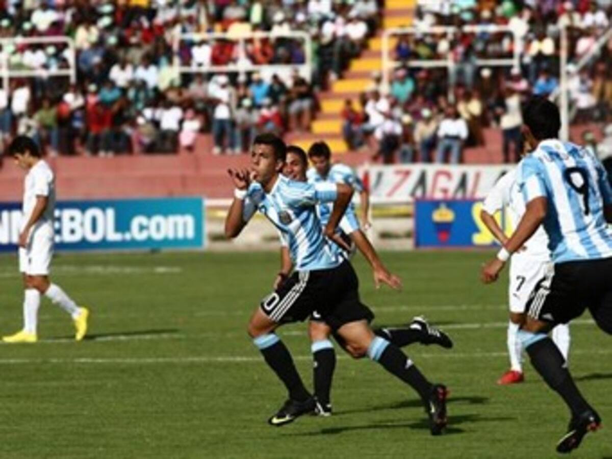 Argentina derrotó a Uruguay 2-1 en el partido inicial del Sudamericano sub 20