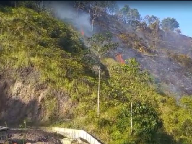 Emergencia Ambiental en La Buitrera: comunidad se levanta para proteger su entorno natural