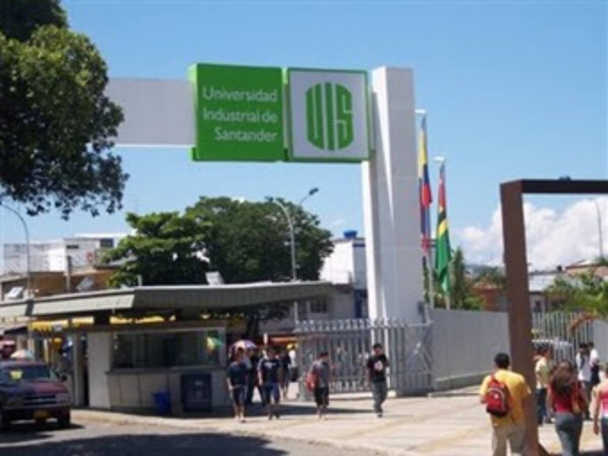 Cierran la UIS tras disturbios