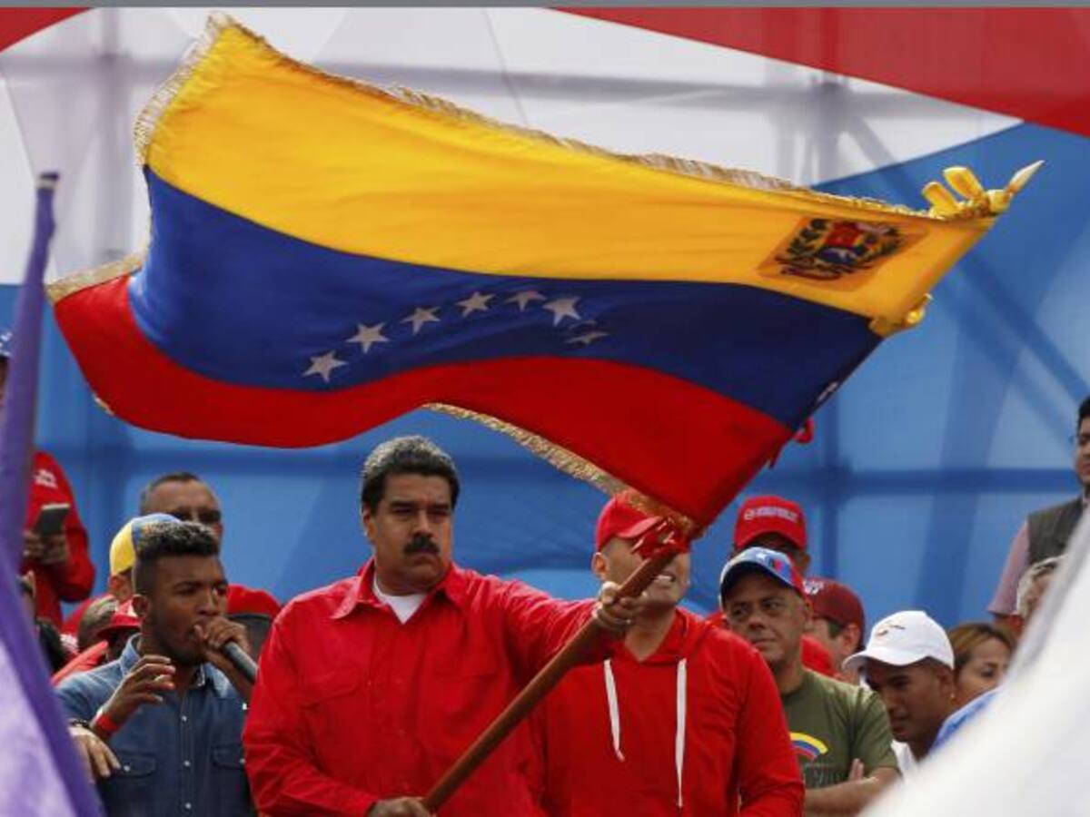 Analistas internacionales aseguran que en Venezuela comienza una dictadura