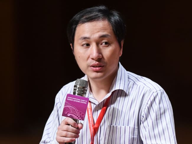 Ciéntifico He Jiankui. (Photo credit should read ANTHONY WALLACE/AFP via Getty Images)