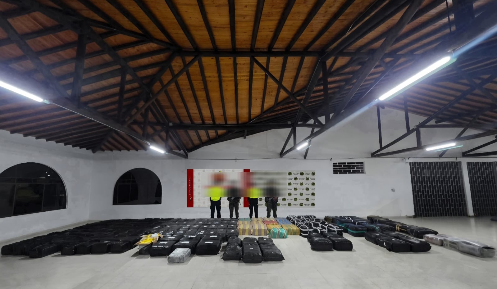 Cargamento de marihuana incautado en Itagüí. Cortesía. Ejército Nacional.