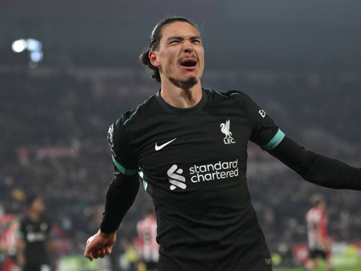 Darwin Núñez reemplaza a Luis Díaz, marca doblete y se viste de héroe en triunfo de Liverpool