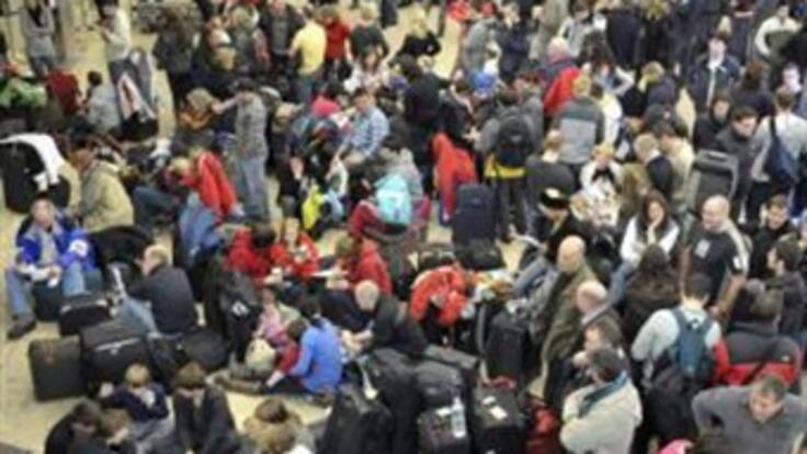 Continúa el caos en vuelos de Mexicana de Aviación