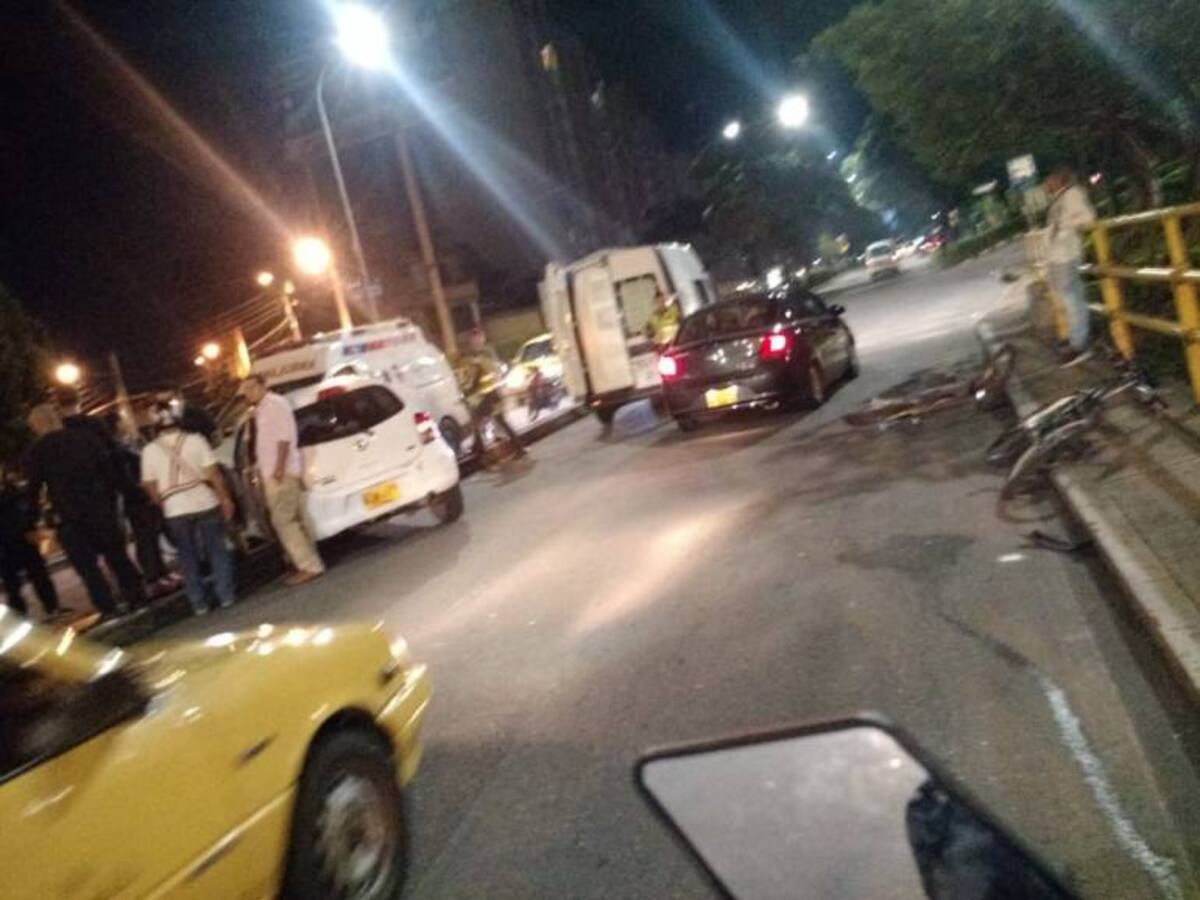 Video: Motociclista arrolló a grupo de ciclistas