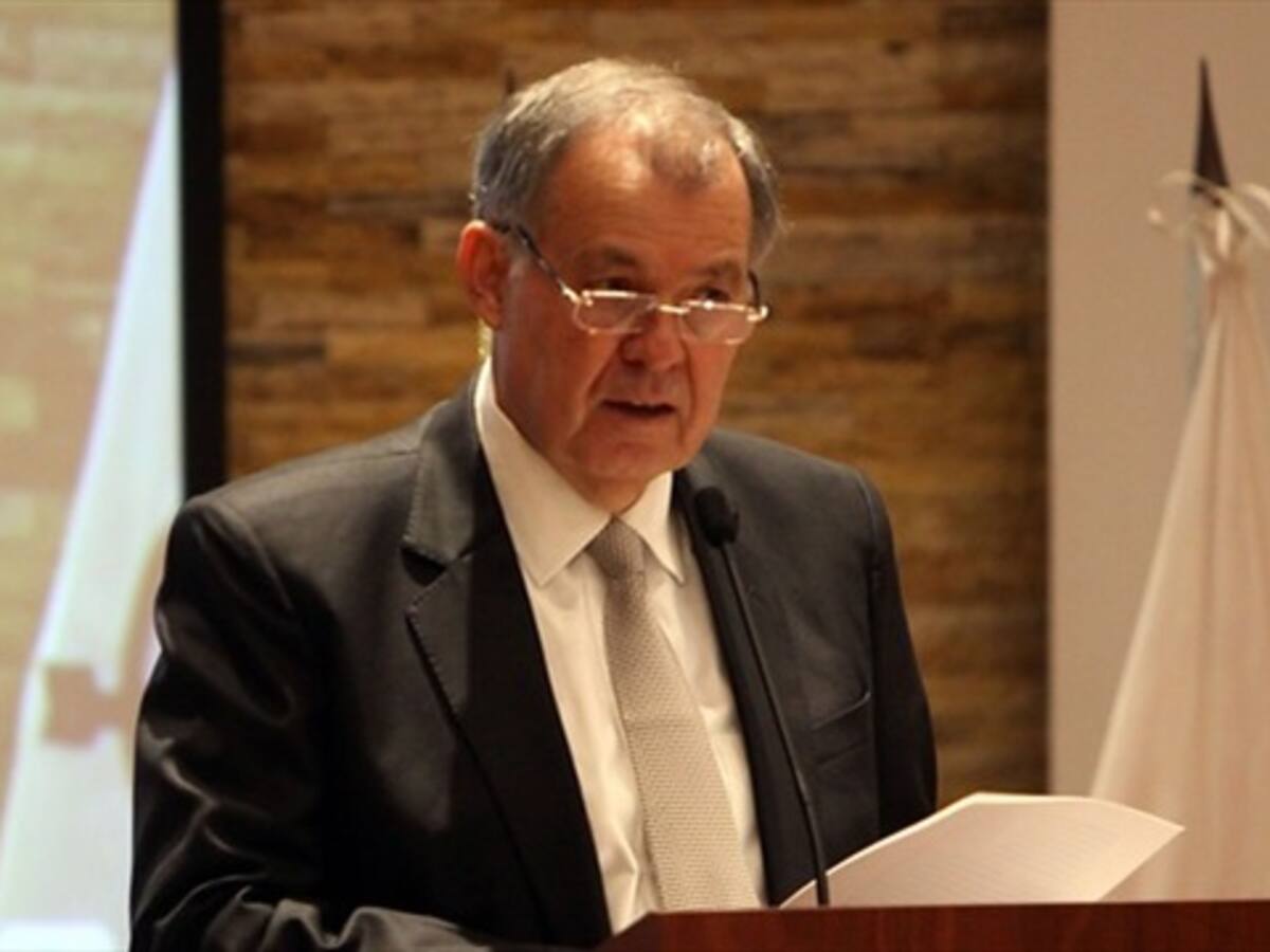 Invito al Procurador a dialogar en La Habana con las Farc: Petro