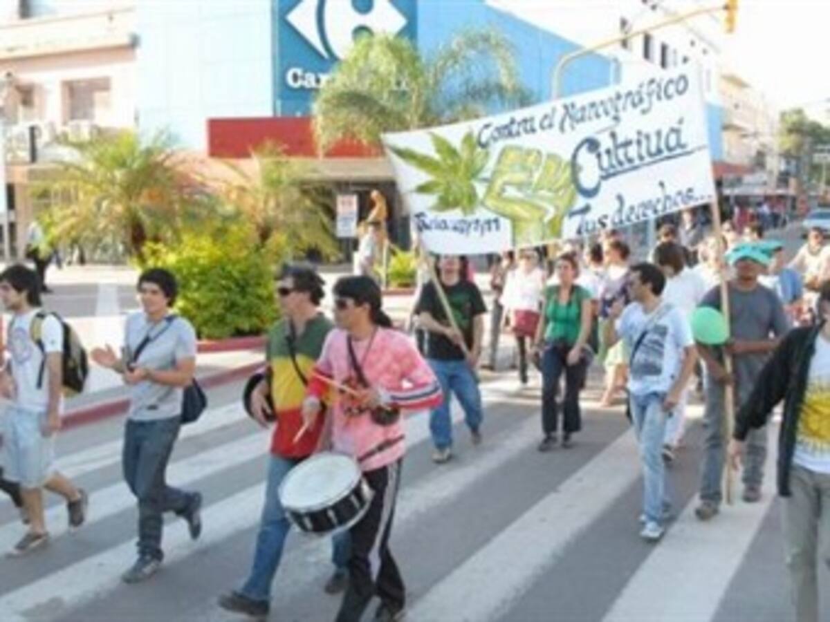 Carnaval cannábico en Medellín: marcha de la marihuana