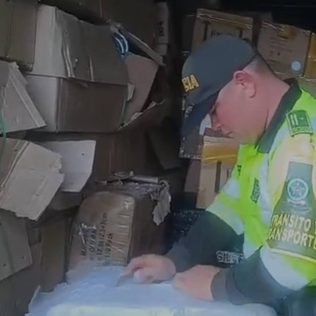 Incautan cerca de 32 kilos de marihuana en la vía Oriental: era transportada en encomienda