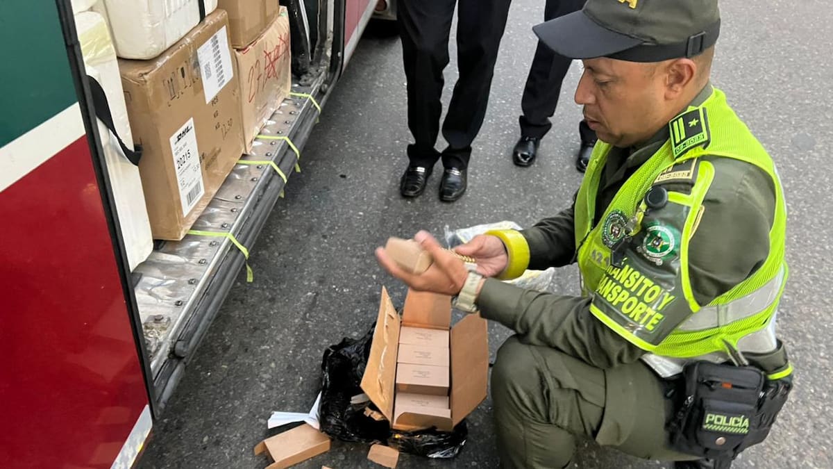 En un bus eran transportados como encomienda más de 700 cartuchos para pistola