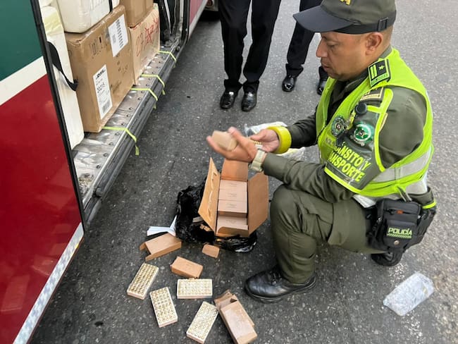 Incautación de balas para pistola en un bus de servicio publico en Antioquia- foto policía