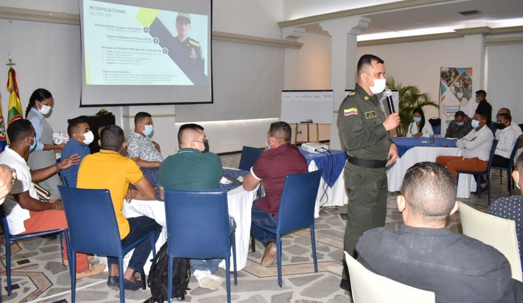 La estrategia se basa en la participación ciudadana como medio para identificar propuestas de mejoramiento del servicio policial.