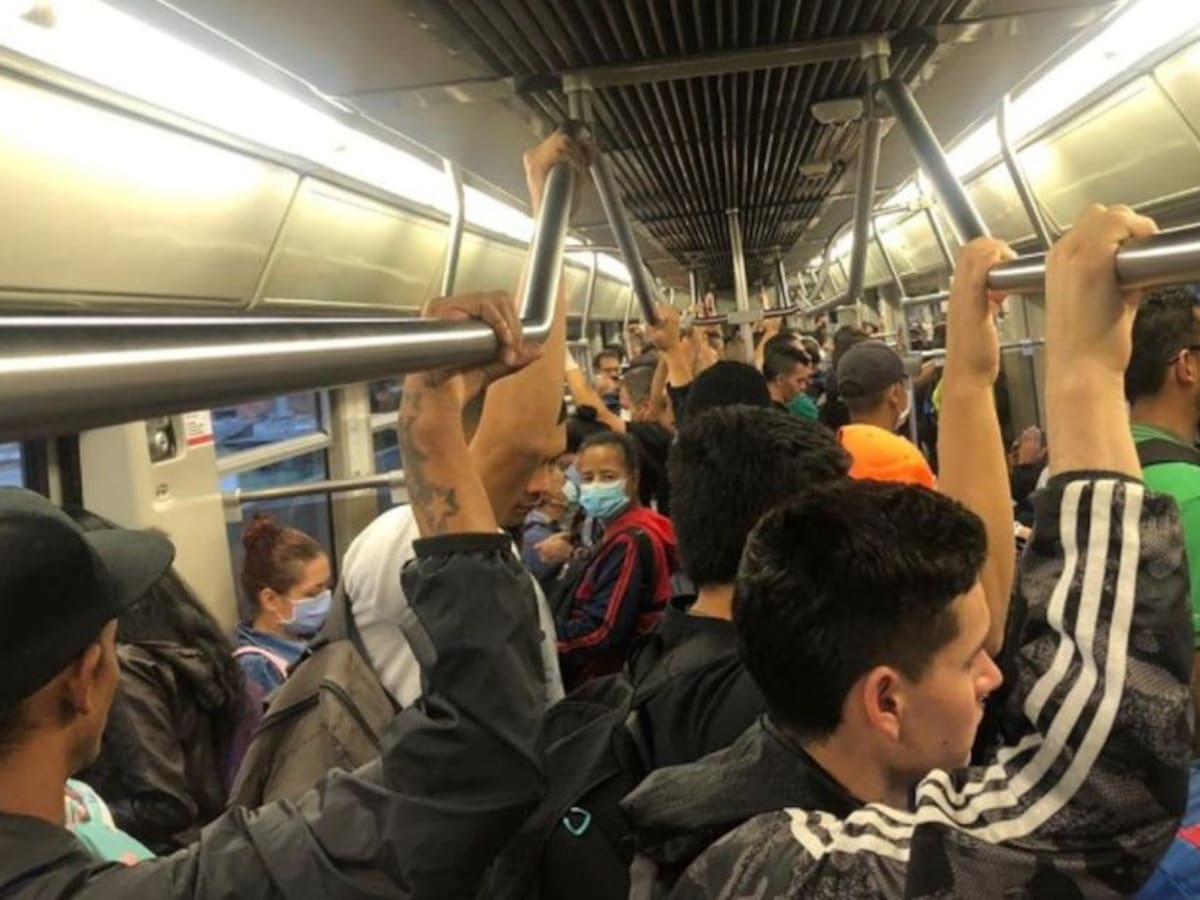 Usuarios en el Metro de Medellín no acatan medidas contra el Covid-19