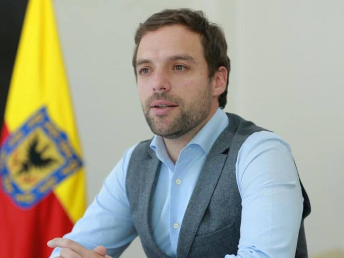 "No compres en comercios que abusan del consumidor", secretario Gómez