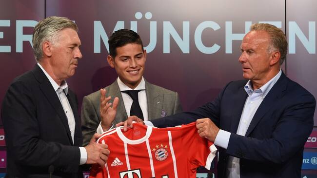 Carlo Ancelotti, James y Rummenigge