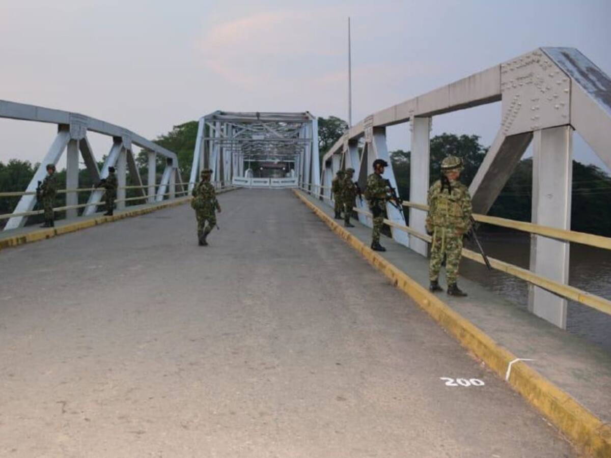 MinDefensa ordena desplazar tropas a la frontera con Venezuela