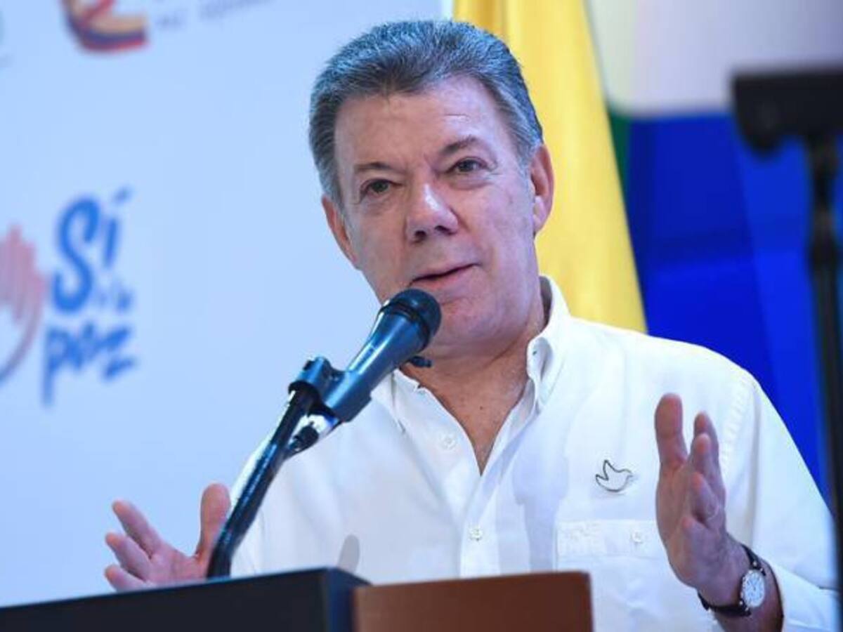 Acuerdos con las Farc se blindarán con artículo transitorio en la Constitución: Santos