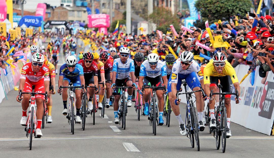 El final de una etapa en el Tour Colombia 2.1 2020