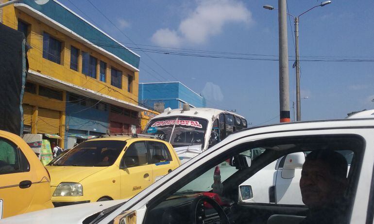 Los propietarios han dicho que no hay plata para más impuestos y gravámenes por lo que están dispuestos a quitar los reproductores de los vehículos.