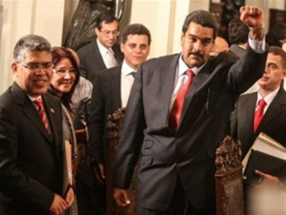 Nicolás Maduro reorganiza su gabinete