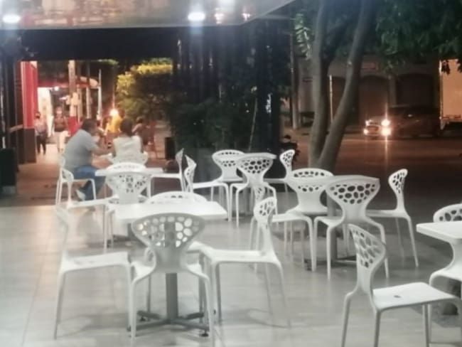 En La Dorada reabren restaurantes bajo estrictas medidas