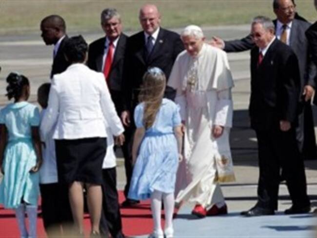 El Papa pide a los cubanos que luchen por una sociedad abierta y renovada
