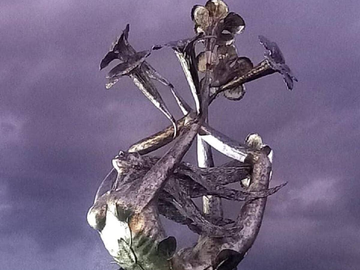 Instalan nueva escultura en el viaducto del Sena en Ibagué