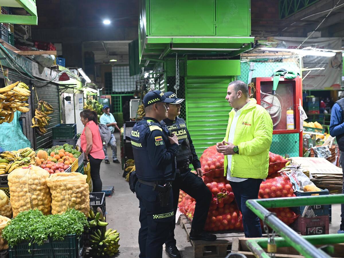Operativos en la central minorista de Pereira; realizaron comparendos y cerraron locales informales