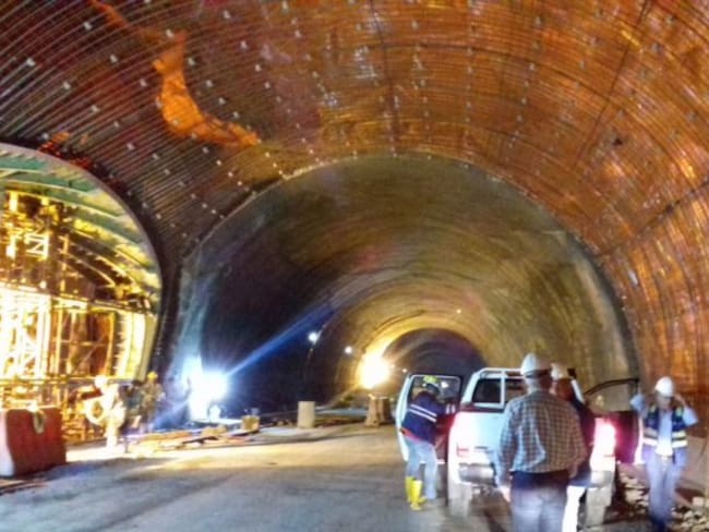 Al túnel principal de la línea solo le  falta 2% de revestimiento: Director Invias