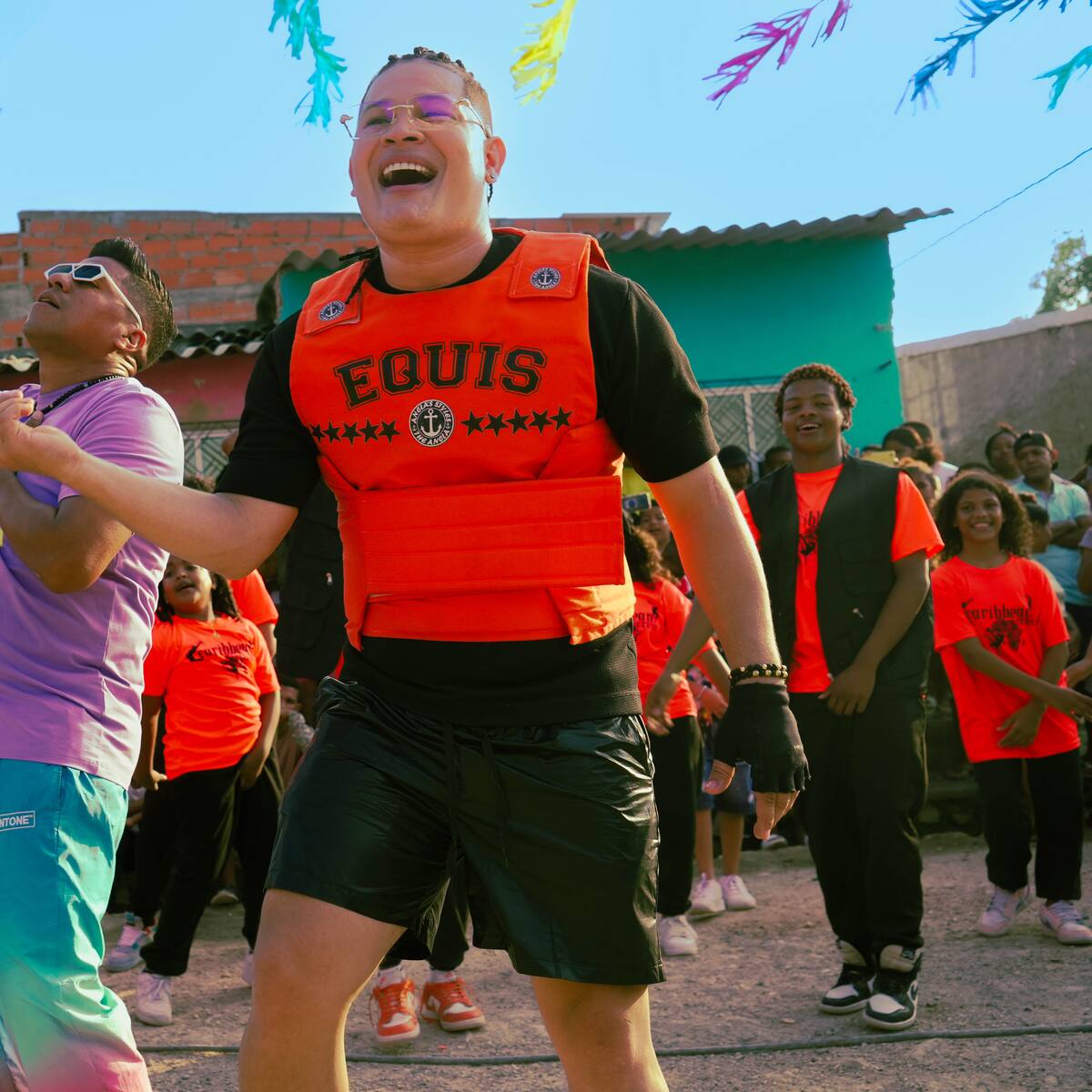 “Sírvelo”, el nuevo éxito de Mickey Love y Prix 06 para celebrar los carnavales