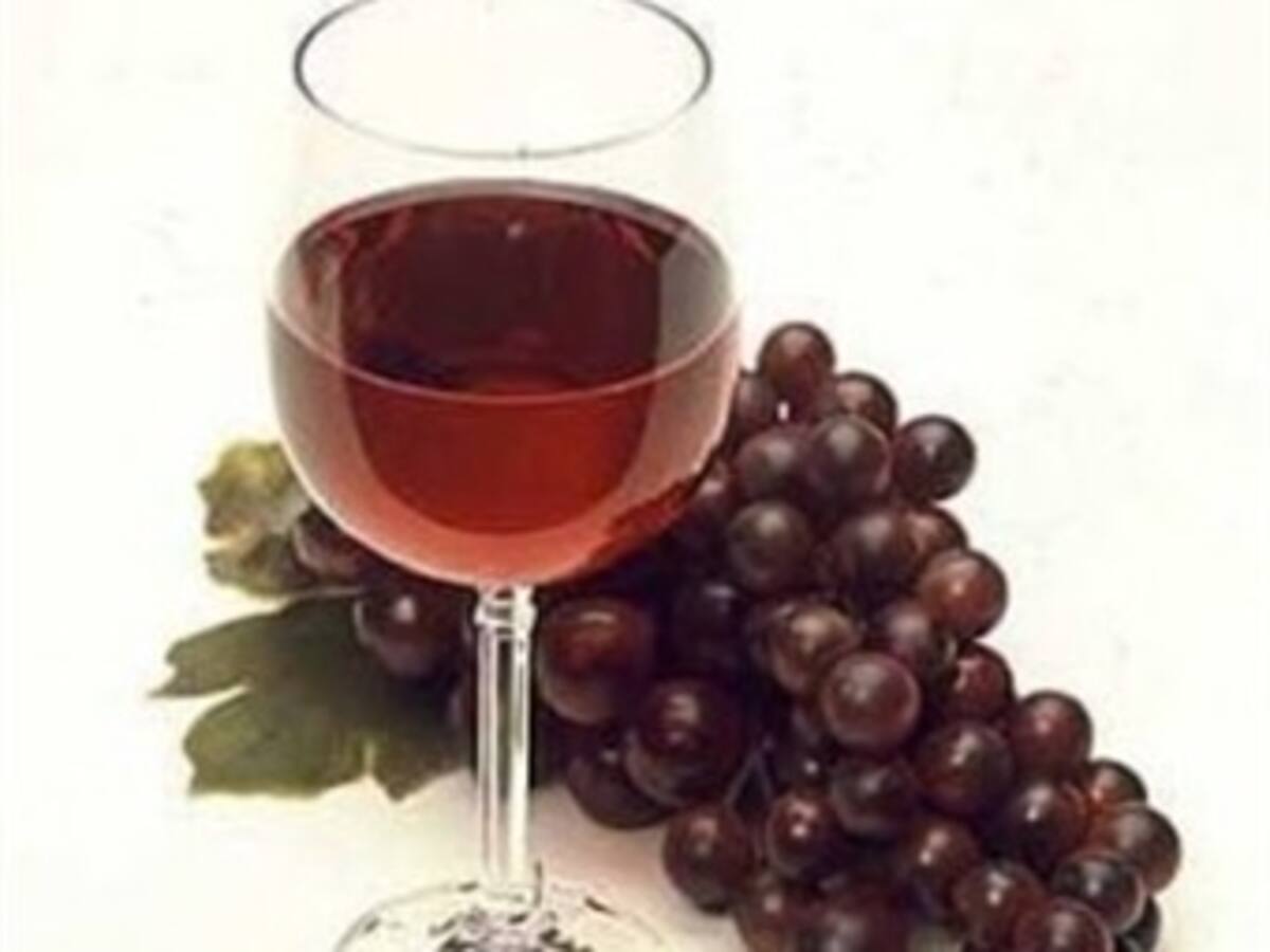 El vino tinto puede prevenir enfermedades oculares, según estudio