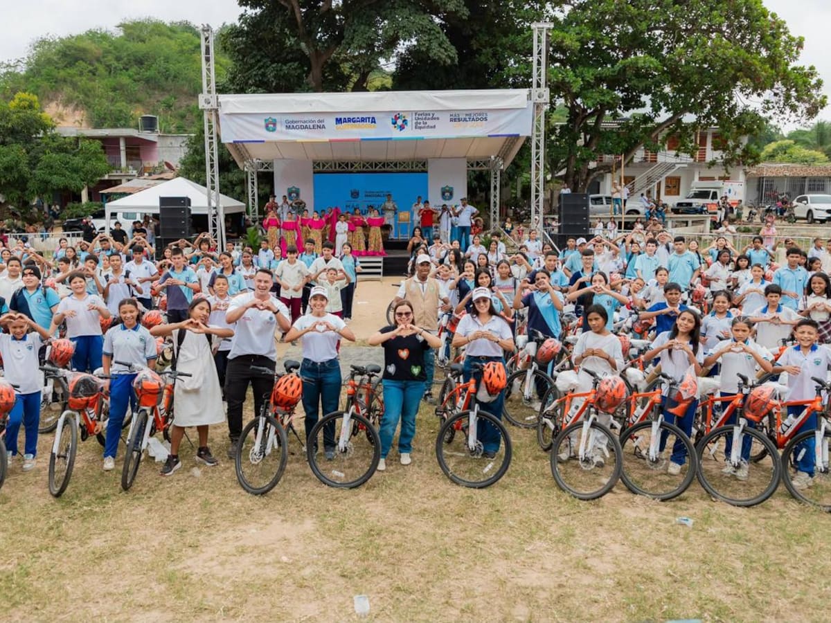 Feria de la Equidad atendió a más de 1.500 personas en Guachaca y entregó 286 bicicletas