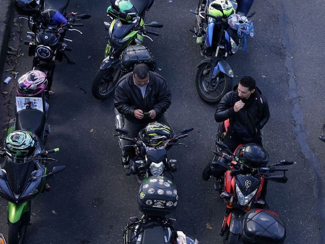 No hay decreto que prohíbe el parrillero hombre en motocicleta en Cali