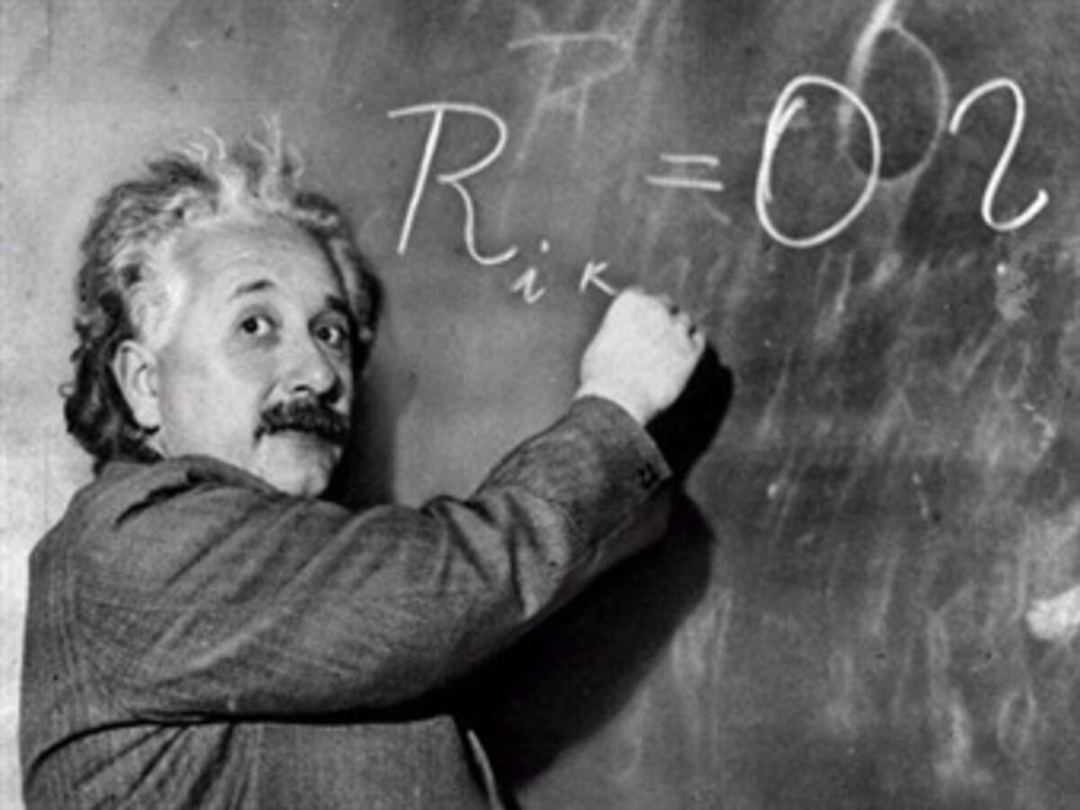 Shanghái expone manuscrito de Einstein sobre la relatividad