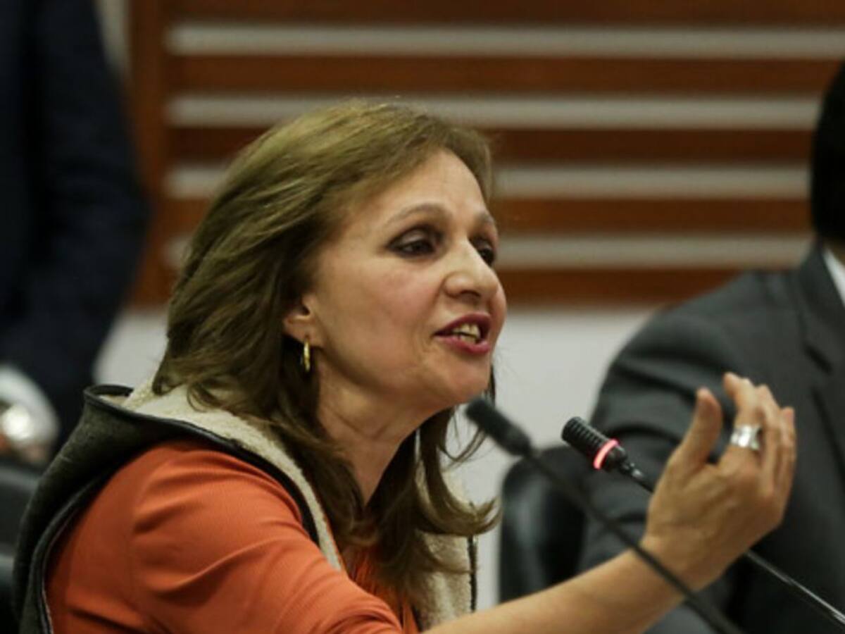 "No apoyé a Hollman Morris; de Benedetti me gané un madrazo": Robledo