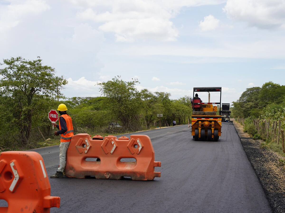 Anuncian el inicio de obras para finalizar la vía La Florida-Cuestecitas en La Guajira