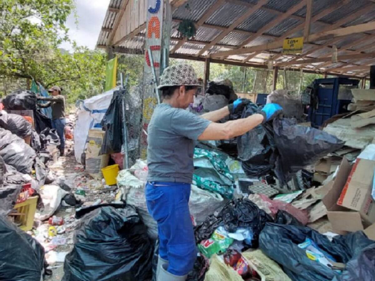 El reciclaje, la apuesta de Capurganá para superar la emergencia sanitaria