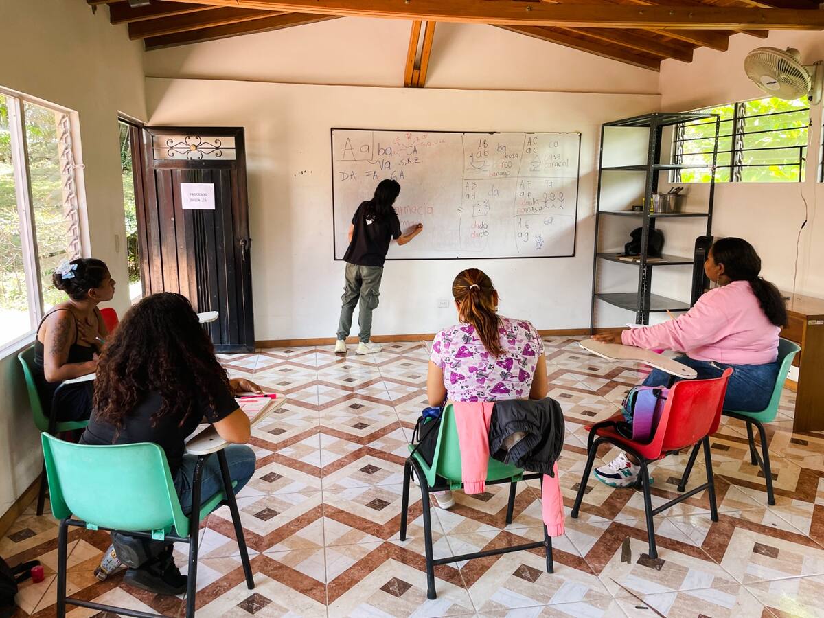 Centro para la Paz y la Reconciliación abre inscripciones para terminar primaria o secundaria