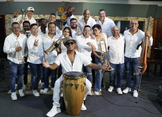 WILLY GARCIA RINDE HOMENAJE A PUERTO RICO CREDITO CARLOS PENAGOS