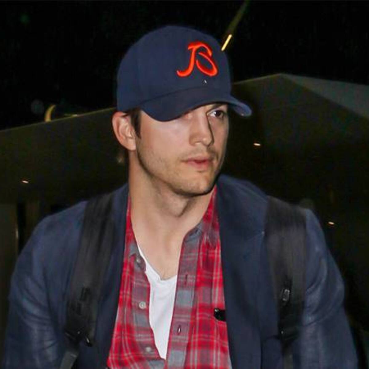 Ashton Kutcher 'preocupado' ante el inminente nacimiento de su segundo hijo
