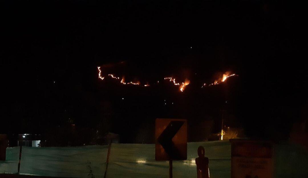 Atención al incendio forestal de Melgar- Tolima