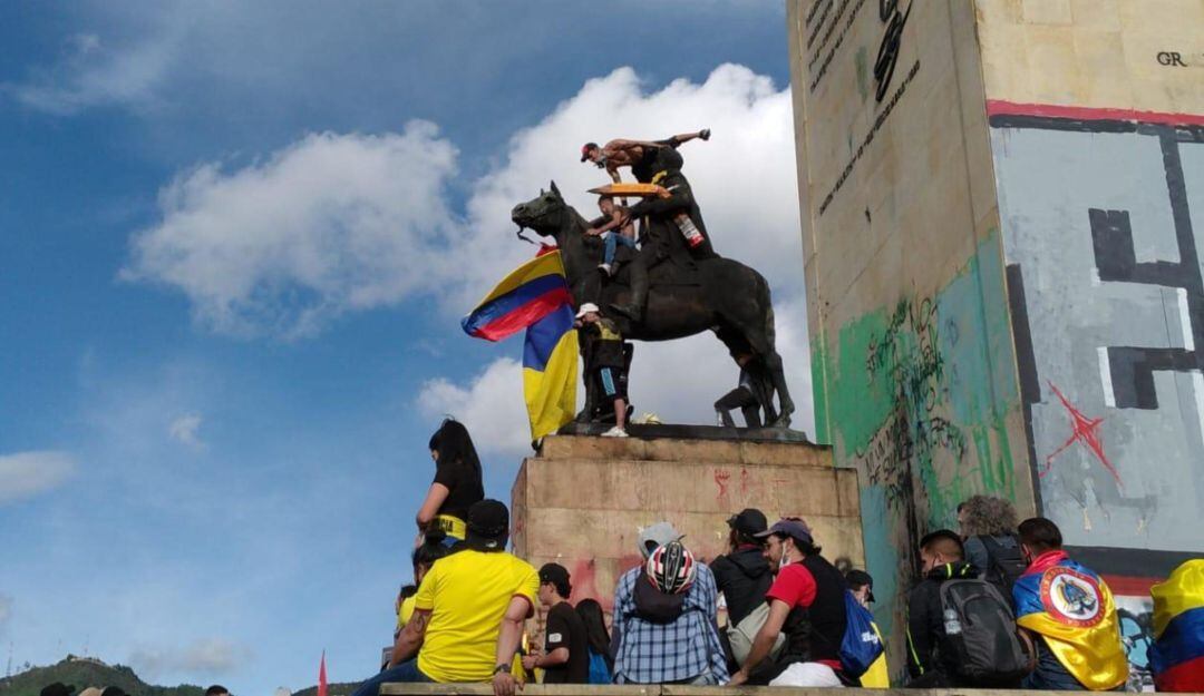 Estatua de Bolívar Ecuestre