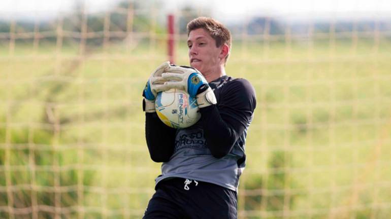 Jackson Follmann, arquero del equipo de fútbol Chapecoense. 