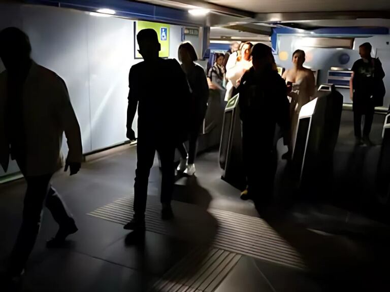 Apagón eléctrico EN VIVO: restablecimiento del servicio eléctrico, última hora y razones del corte. Foto de X