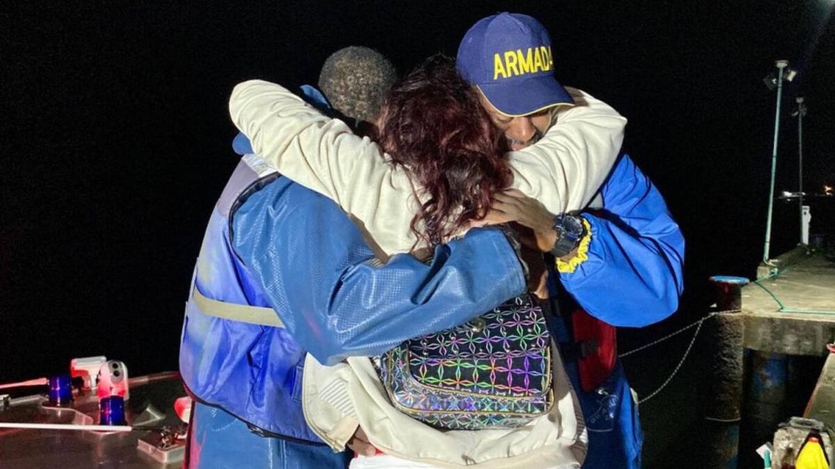 Rescatados con vida tres pescadores que habían desaparecido en el pacífico