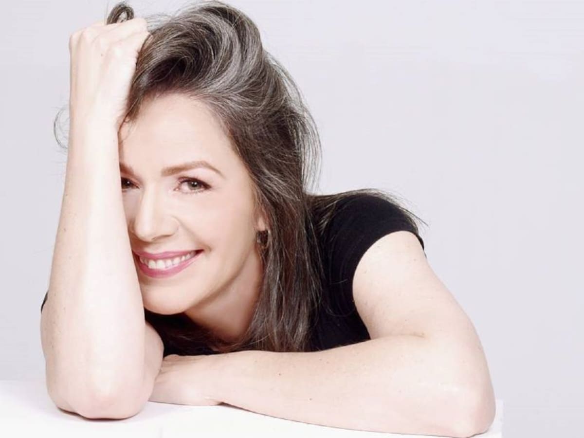 "Señora bonita y sexy", le dicen a actriz que encarnó a Gabriela Sánchez