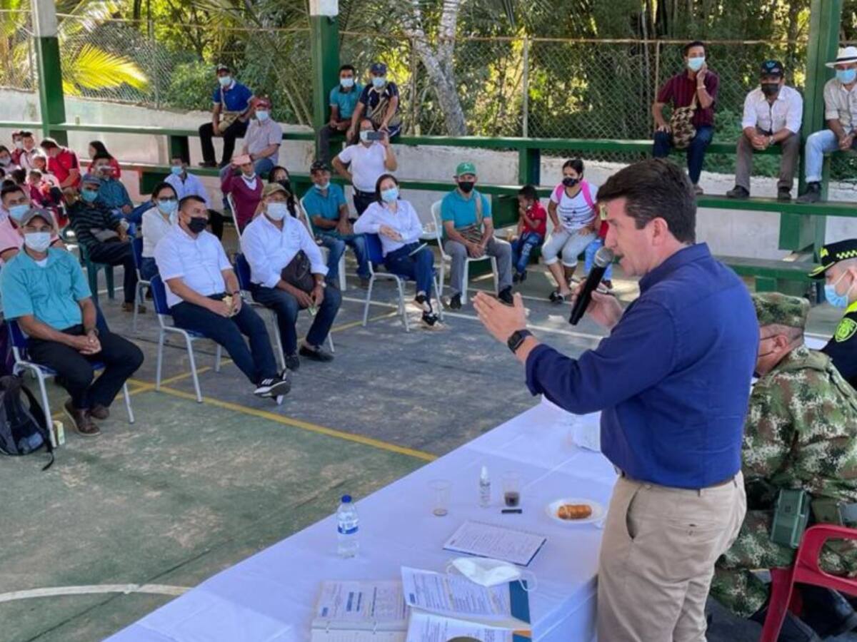 Mindefensa se compromete con la seguridad de la zona rural de Fundación