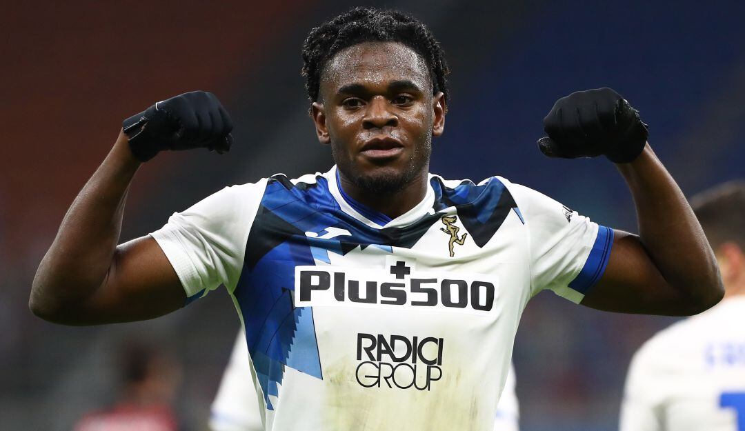 Duván Zapata selló la goleada del Atalanta 0-3 ante el Milan.