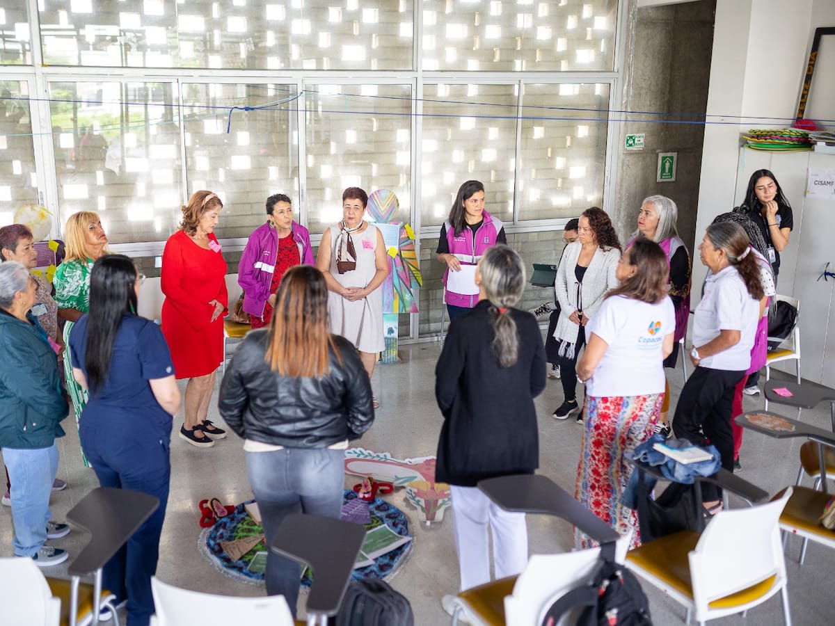 Salud mental, sexual, cáncer: son los mayores retos de salud para las mujeres en Medellín